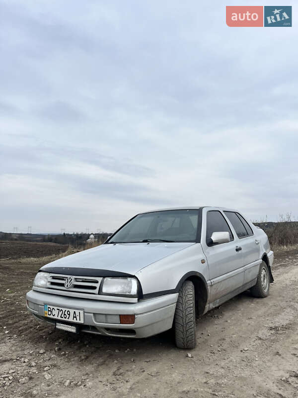 Volkswagen Vento (1997)