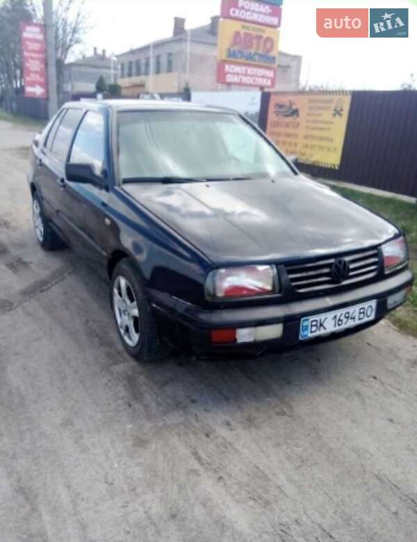 Volkswagen Vento (1997)