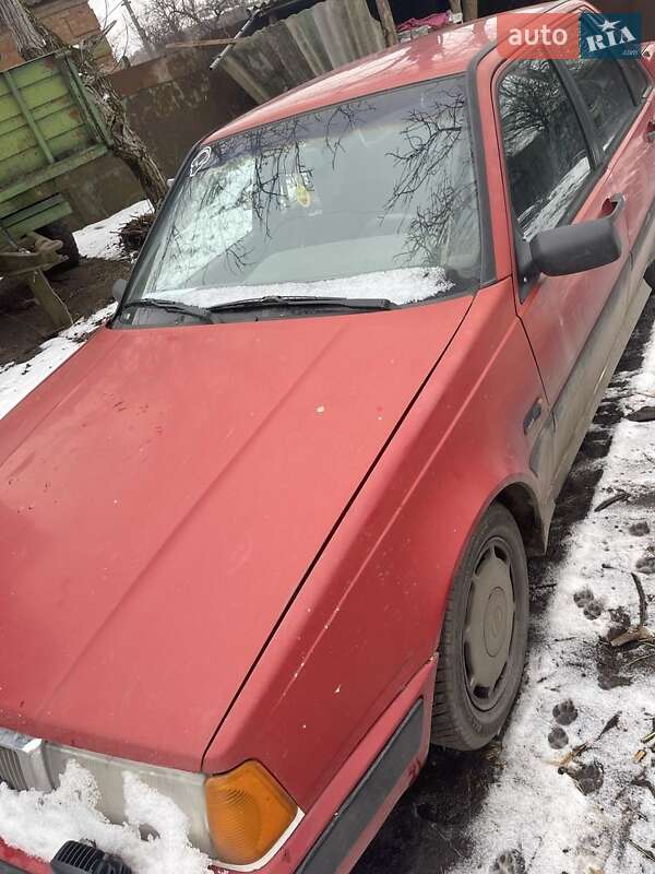 Volvo 460 (1990)