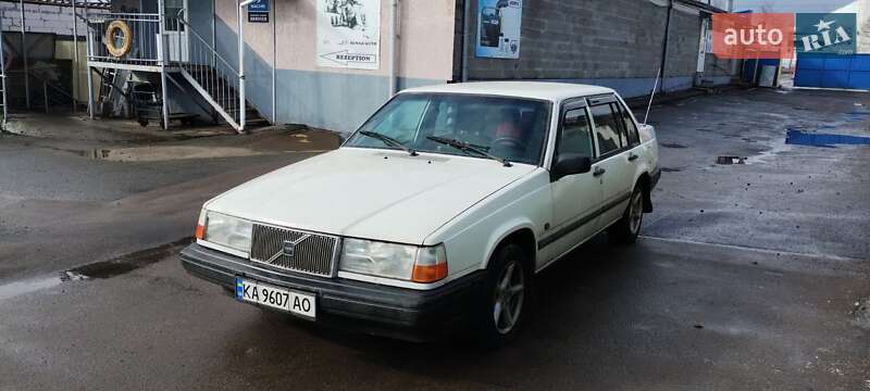 Volvo 940 (1993)
