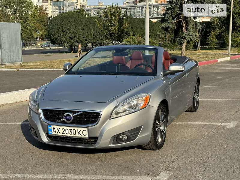 Volvo C70 (2011)