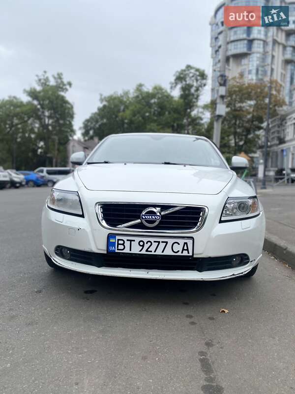 Volvo S40 (2012)