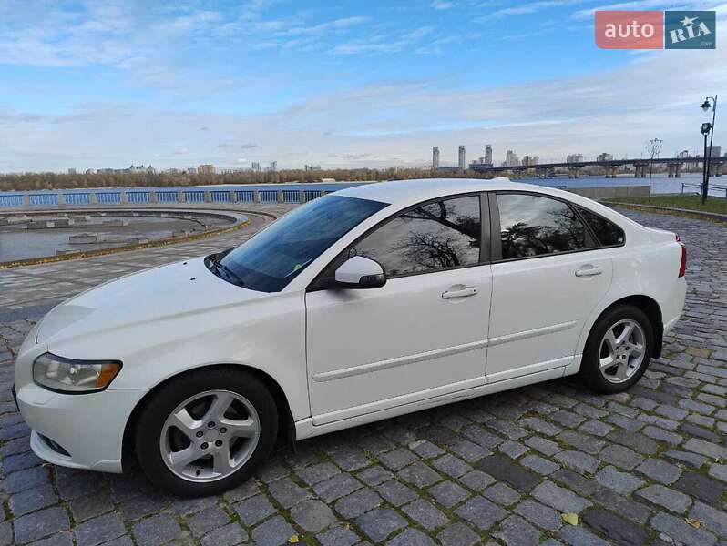 Volvo S40 (2012)