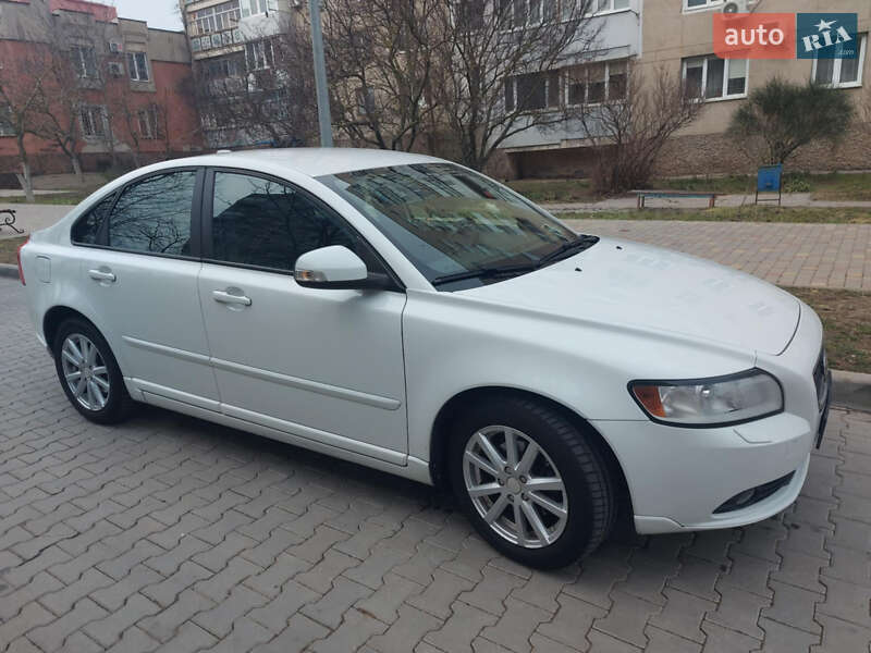 Volvo S40 (2011)