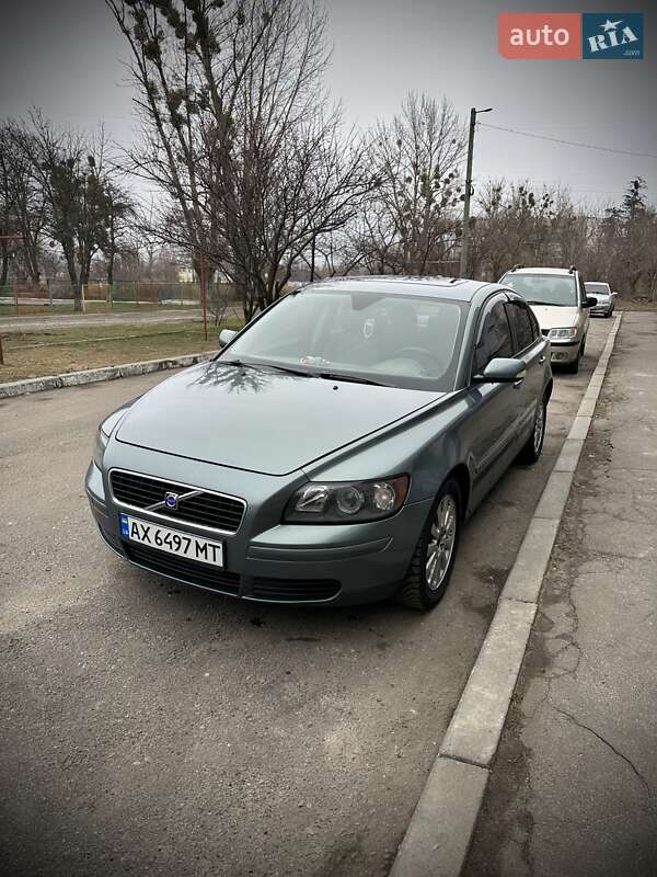 Volvo S40 (2005)