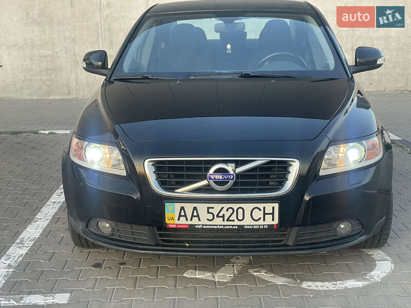 Volvo S40 (2010)