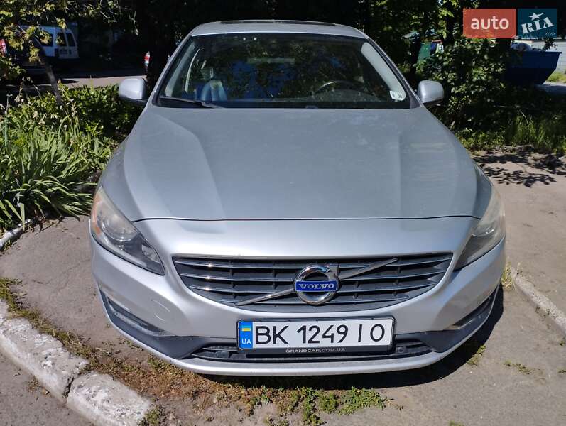 Volvo S60 (2015)