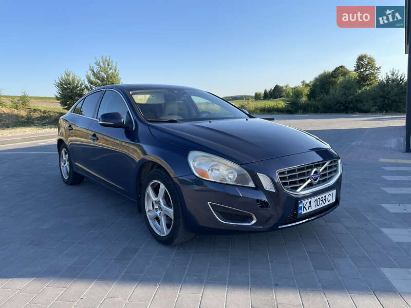 Volvo S60 (2011)
