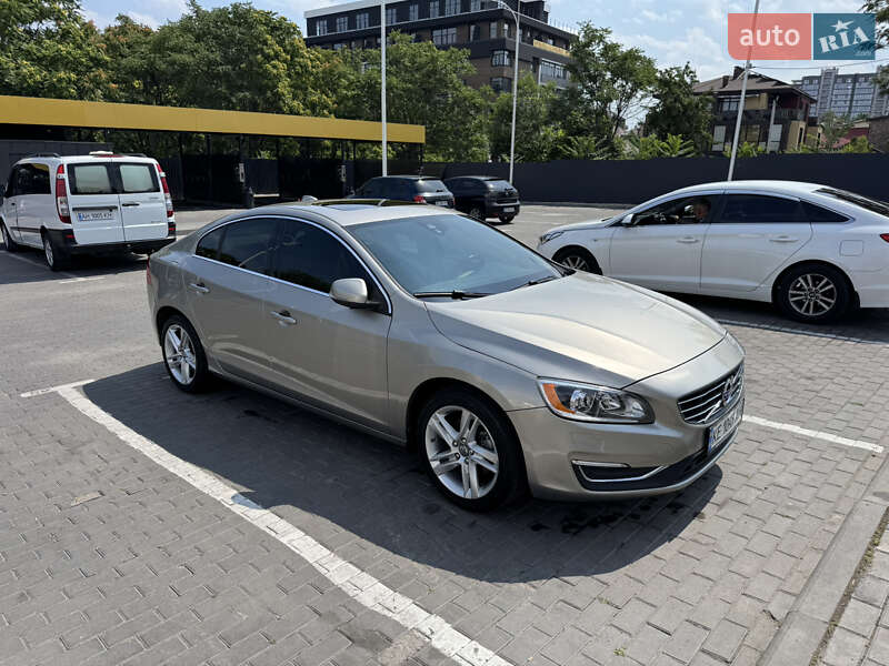 Volvo S60 (2014)