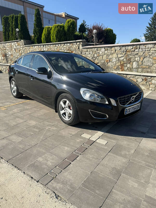 Volvo S60 (2012)