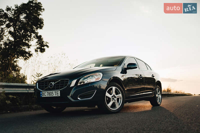 Volvo S60 (2012)