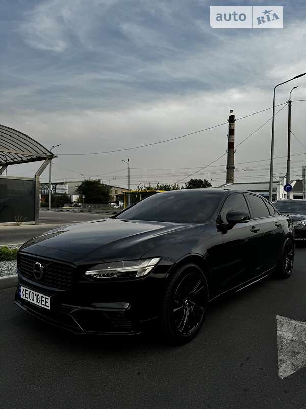 Volvo S90 (2020)