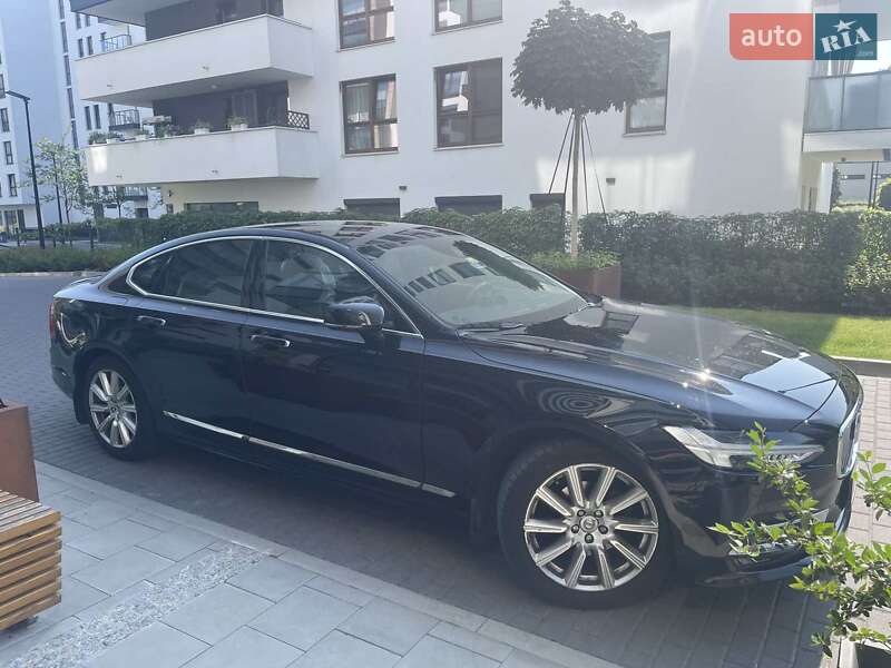 Volvo S90 (2020)