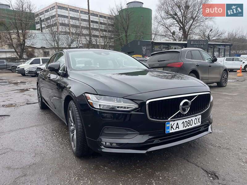 Volvo S90 (2017)