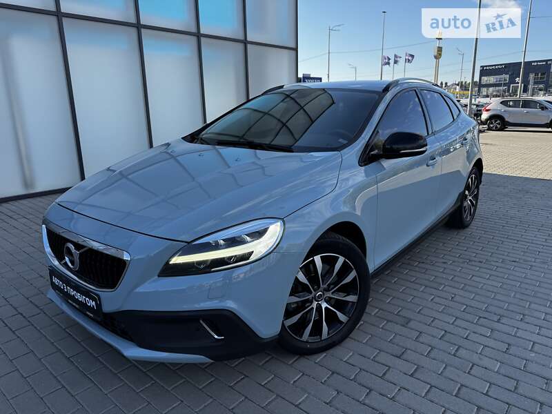 Volvo V40cc (2019)