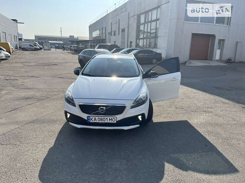 Volvo V40cc (2013)
