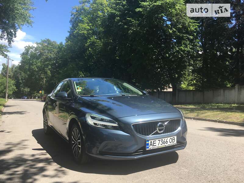 Volvo V40 (2017)