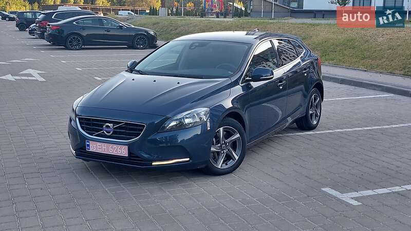 Volvo V40 (2014)