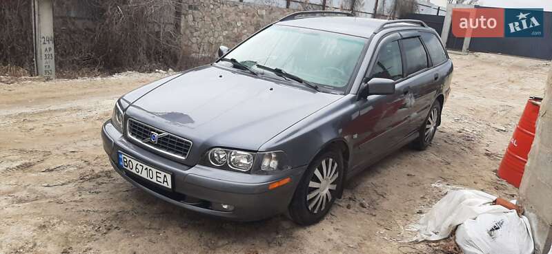 Volvo V40 (2004)