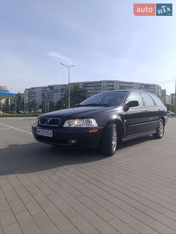 Volvo V40 (2003)