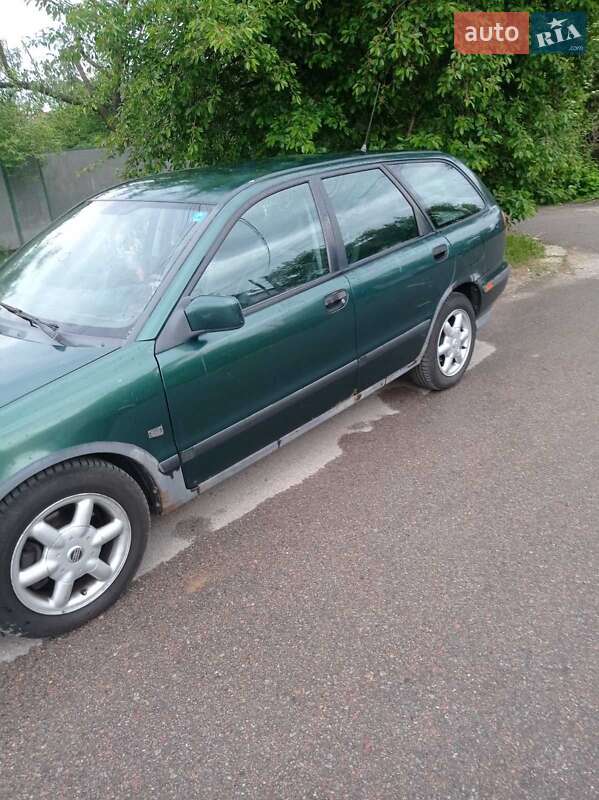 Volvo V40 (1997)