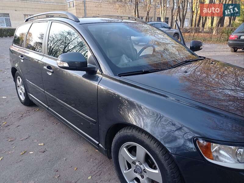 Volvo V50 (2010)