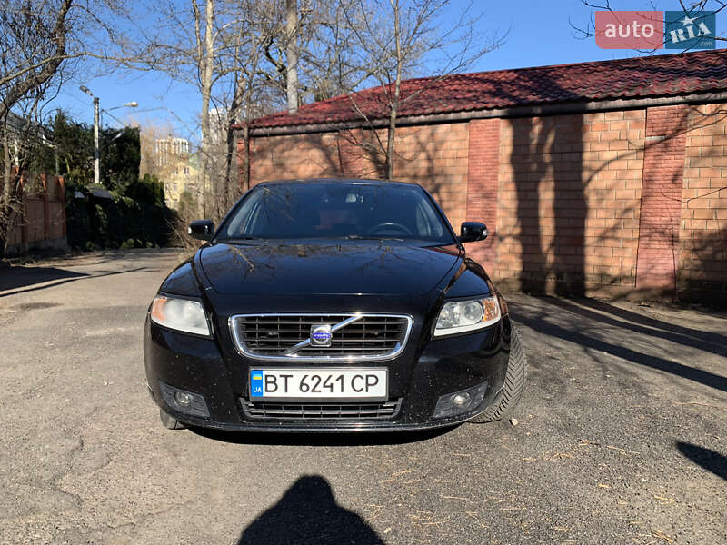 Volvo V50 (2009)