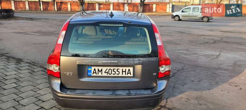 Volvo V50 (2005)