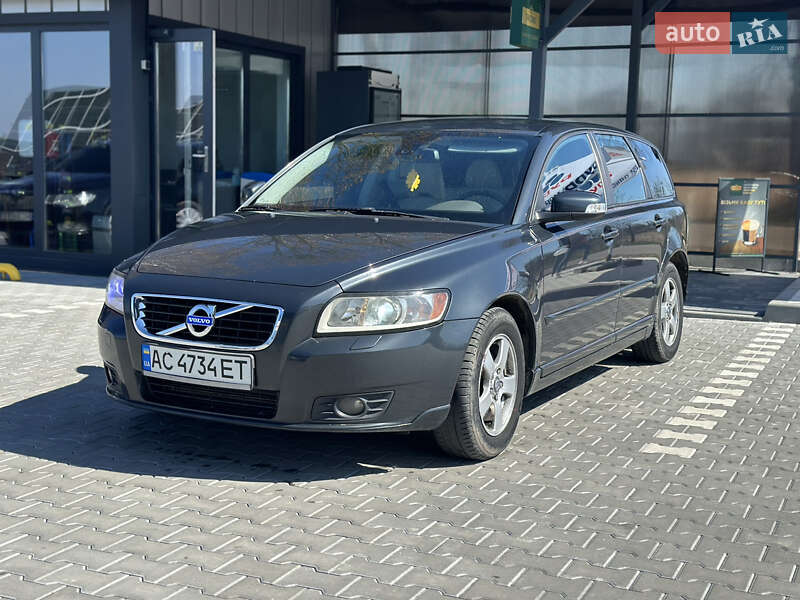 Volvo V50 (2008)