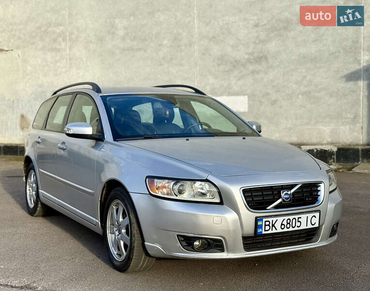 Volvo V50 (2008)