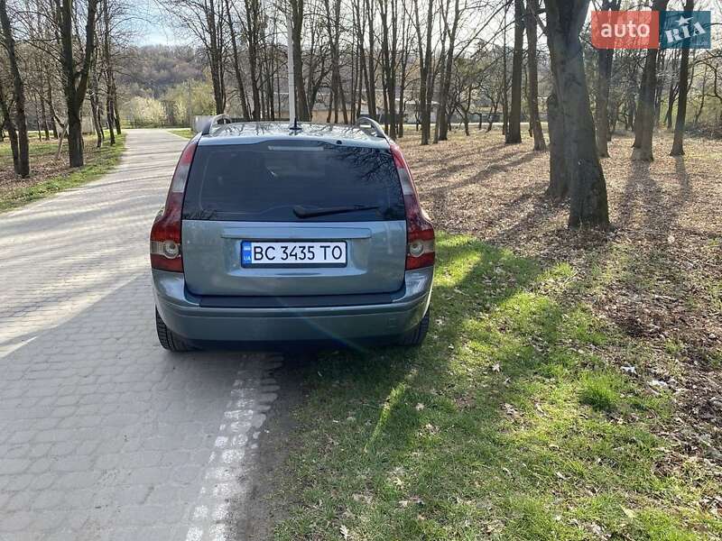 Volvo V50 (2004)