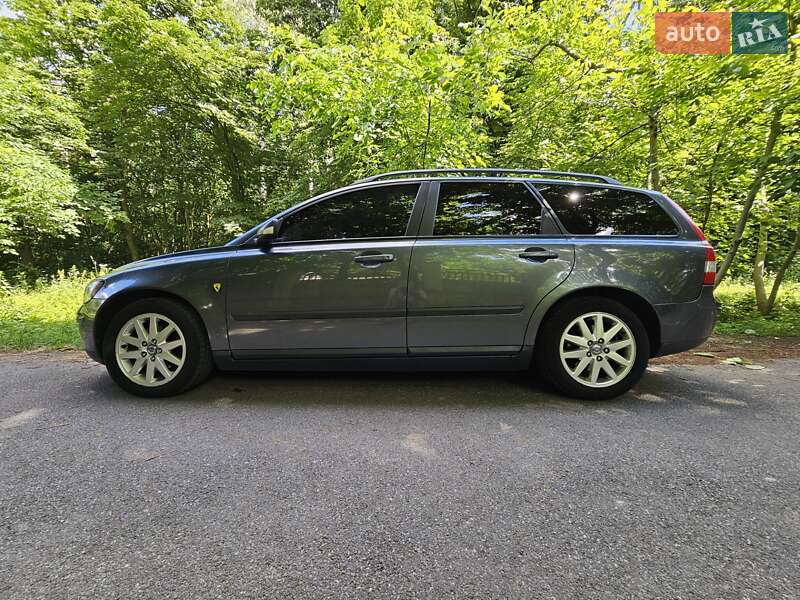 Volvo V50 (2005)