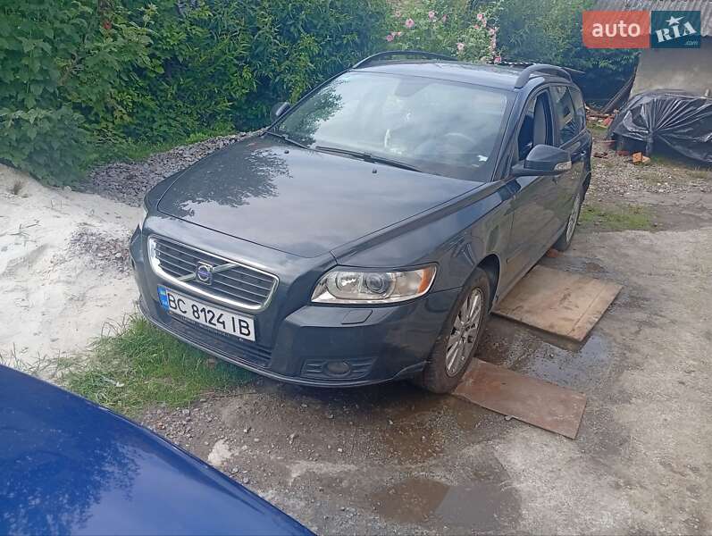 Volvo V50 (2010)