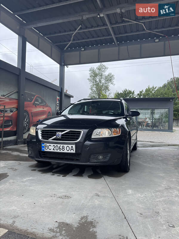 Volvo V50 (2009)