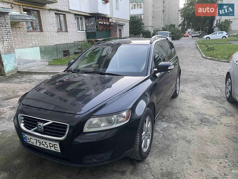 Volvo V50 (2008)