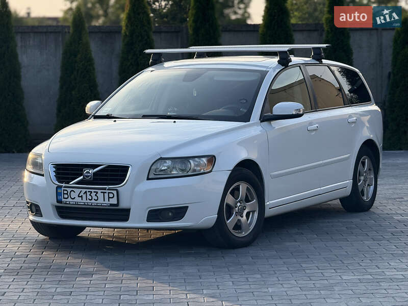 Volvo V50 (2008)