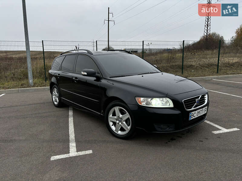 Volvo V50 (2008)