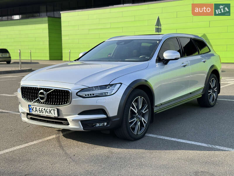 Volvo V90cc (2019)