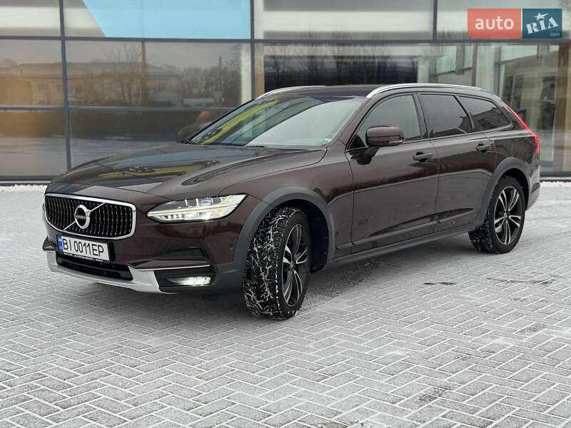 Volvo V90 cross country (2017)