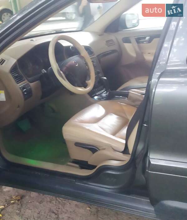 Volvo Xc70 (2005)