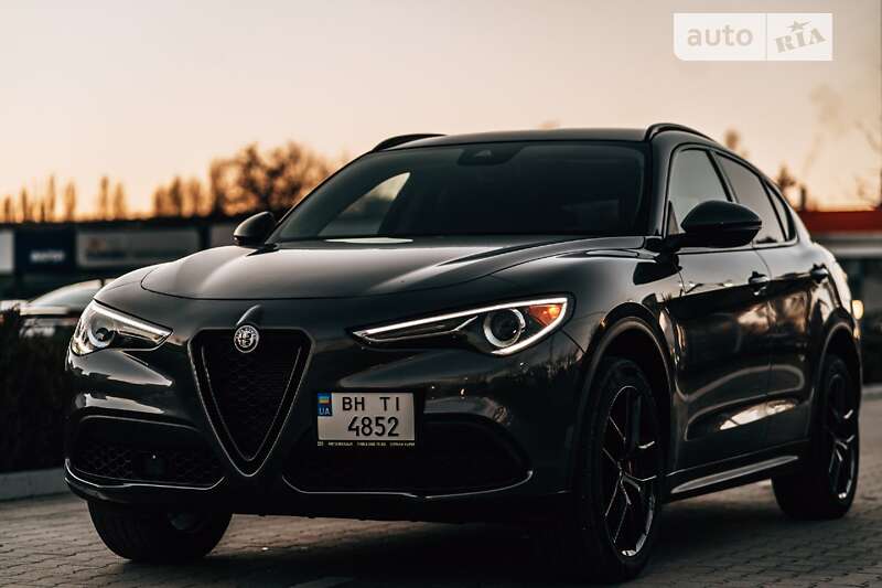 Alfa-romeo Stelvio (2019)