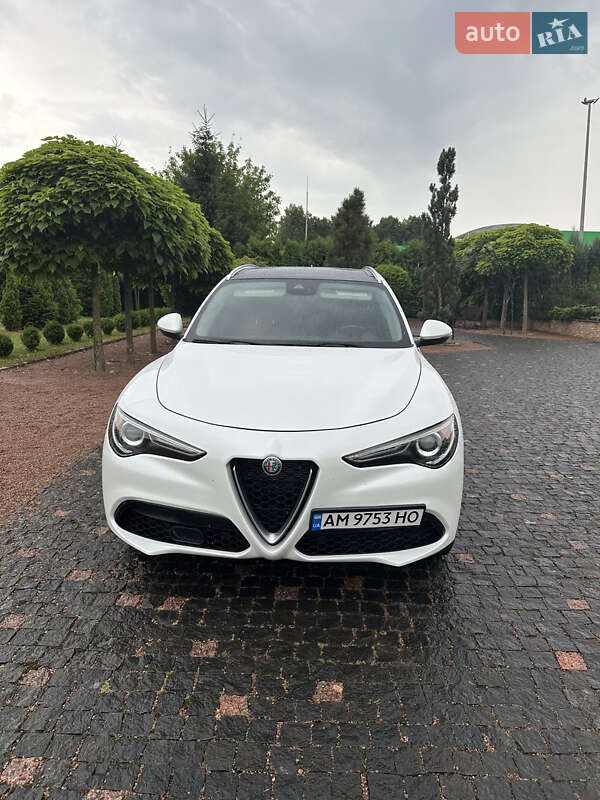 Alfa romeo Stelvio (2019)