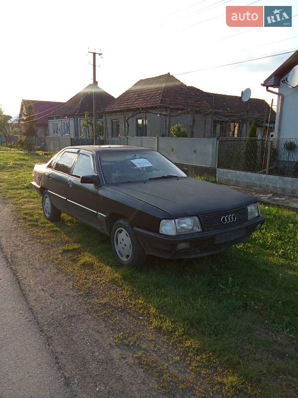 Audi 100 (1986)
