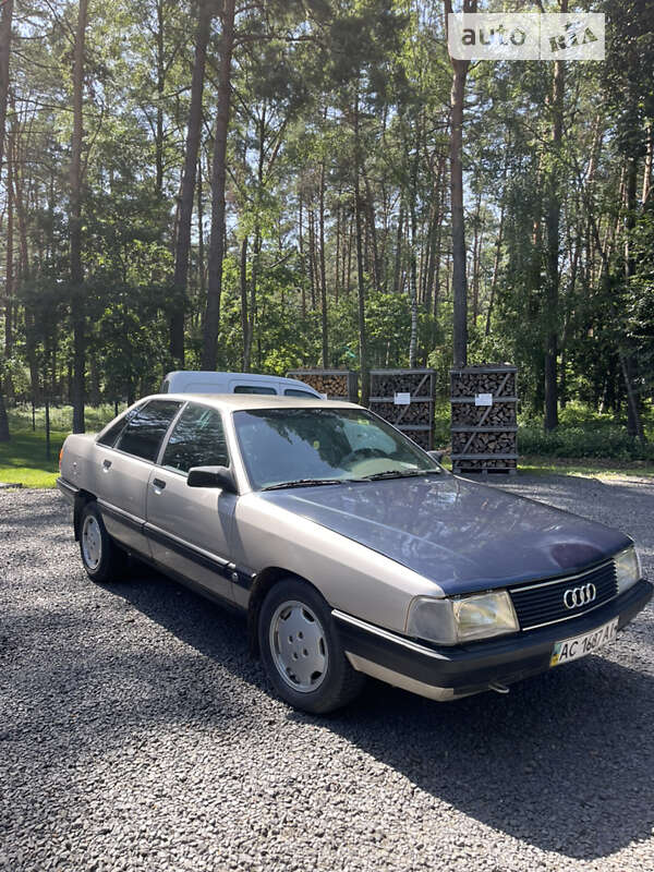 Audi 100 (1988)