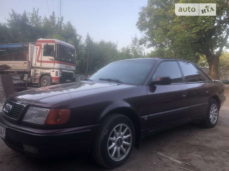 Audi 100 (1993)