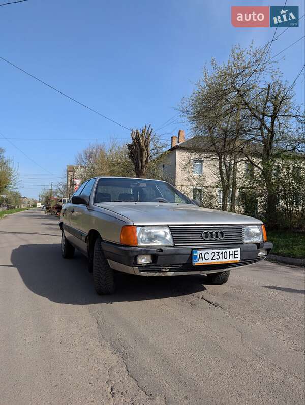 Audi 100 (1987)