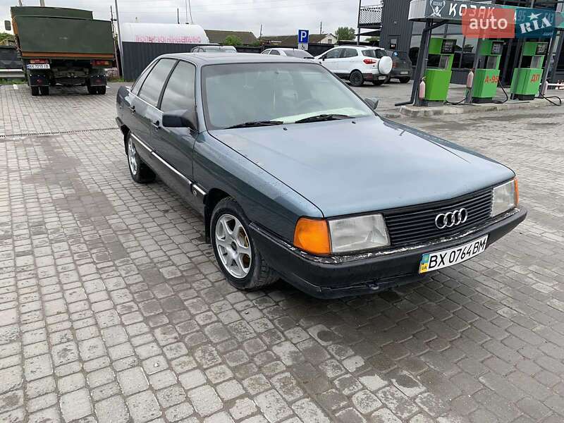 Audi 100 (1988)