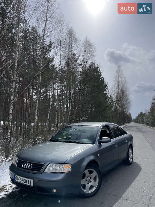 Audi A6 (2000)