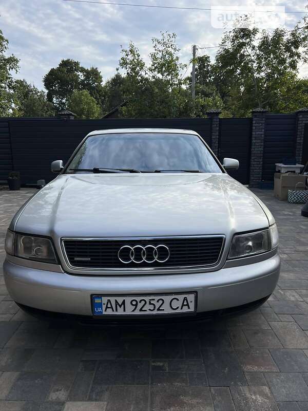 Audi A8 (1996)
