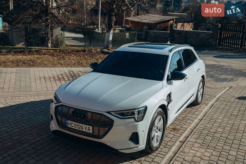 Audi E-tron (2019)